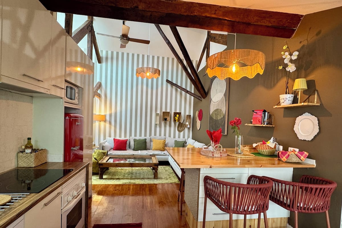 Deluxe Apartment, 1 Bedroom, Terrace (Studio 7/8) | In-room dining