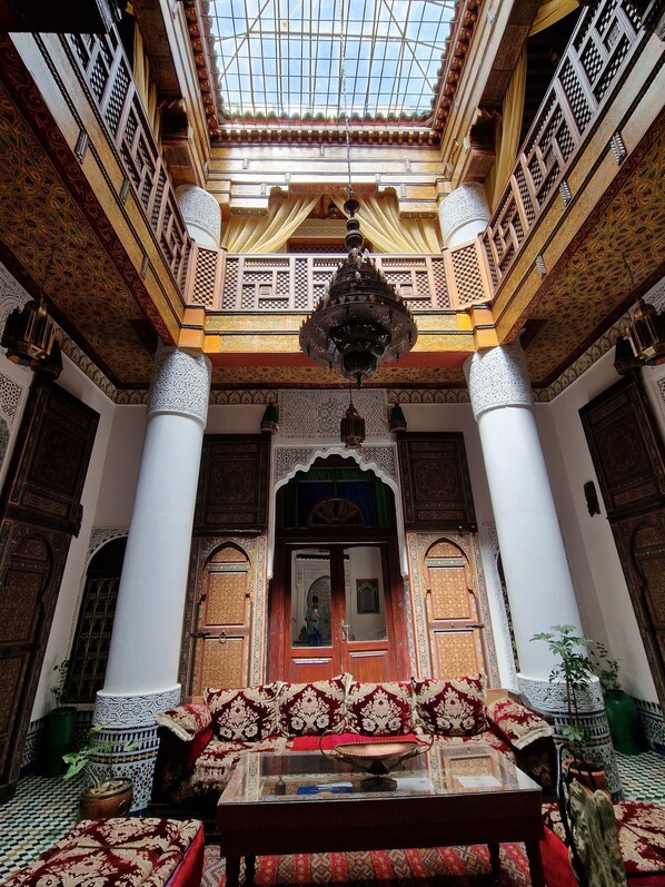 شرفة/رواق