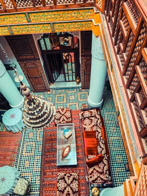 Quarto conforto, para não fumantes | Área de estar | TV 32 polegadas com canais a cabo