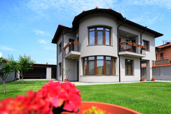 Bagian depan properti