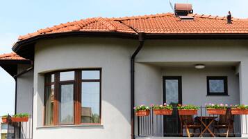 Classic-værelse - flere senge - udsigt til flod | Udsigt fra balkon