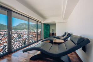 Sauna, body treatments, facials, 2 treatment rooms