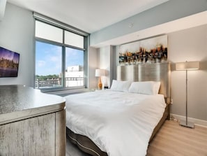 1 chambre, bureau, fer et planche à repasser, Wi-Fi gratuit
