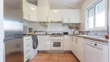 Mikrowelle, Ofen, Herdplatte, GeschirrspĂŒler