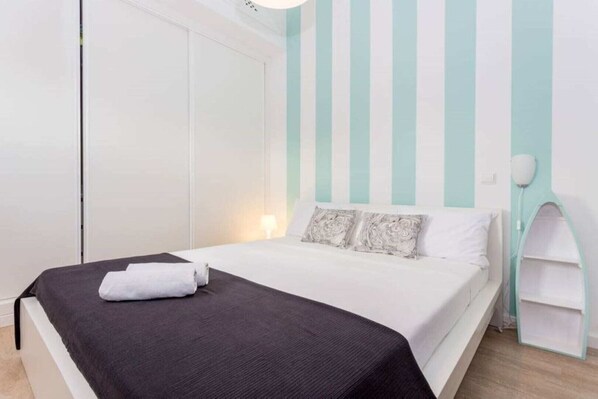 3 bedrooms, iron/ironing board, free WiFi, bed sheets