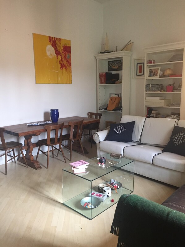 Fernseher, Musikbibliothek