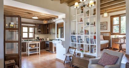 Villa Lagoudi Stone House