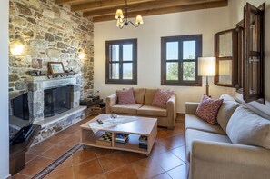 TV, fireplace, DVD player, stereo