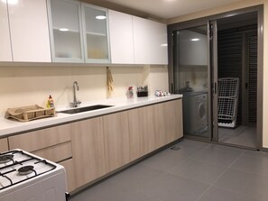 Geladeira, fogão, cooktop