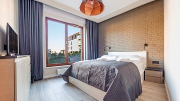 Apartment (Kiedronia 3/5) | Iron/ironing board, free WiFi, bed sheets