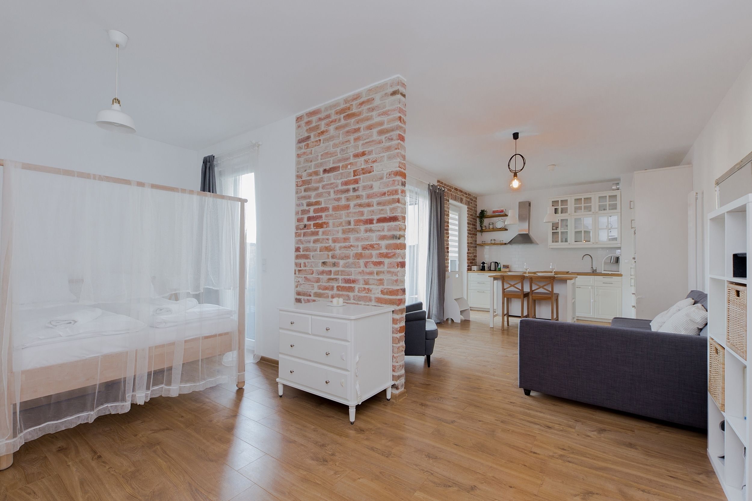 Comfort Apart Daire, Avlu Manzaralı | Kaliteli yatak takımı, dizüstü bilgisayar çalışma alanı, ütü/ütü masası 