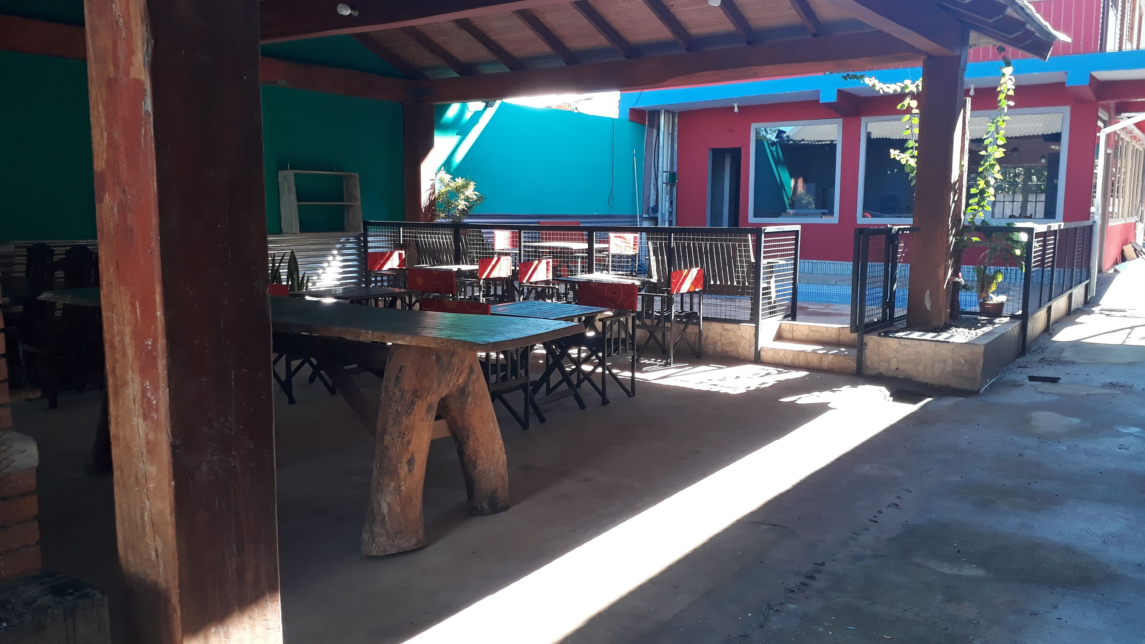 free daily full breakfast