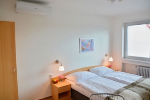 Quarto casal (4) | Individualmente decorados, escrivaninha