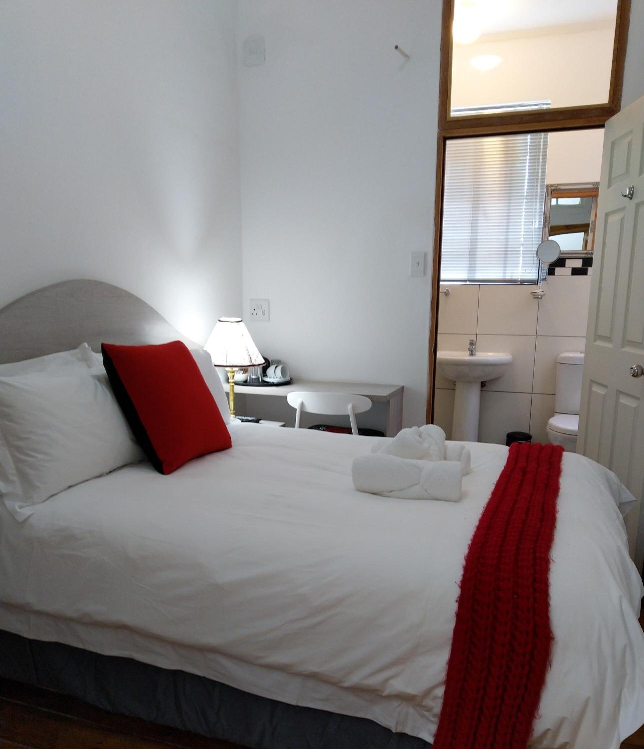 in-room safe, desk, laptop workspace, free wifi