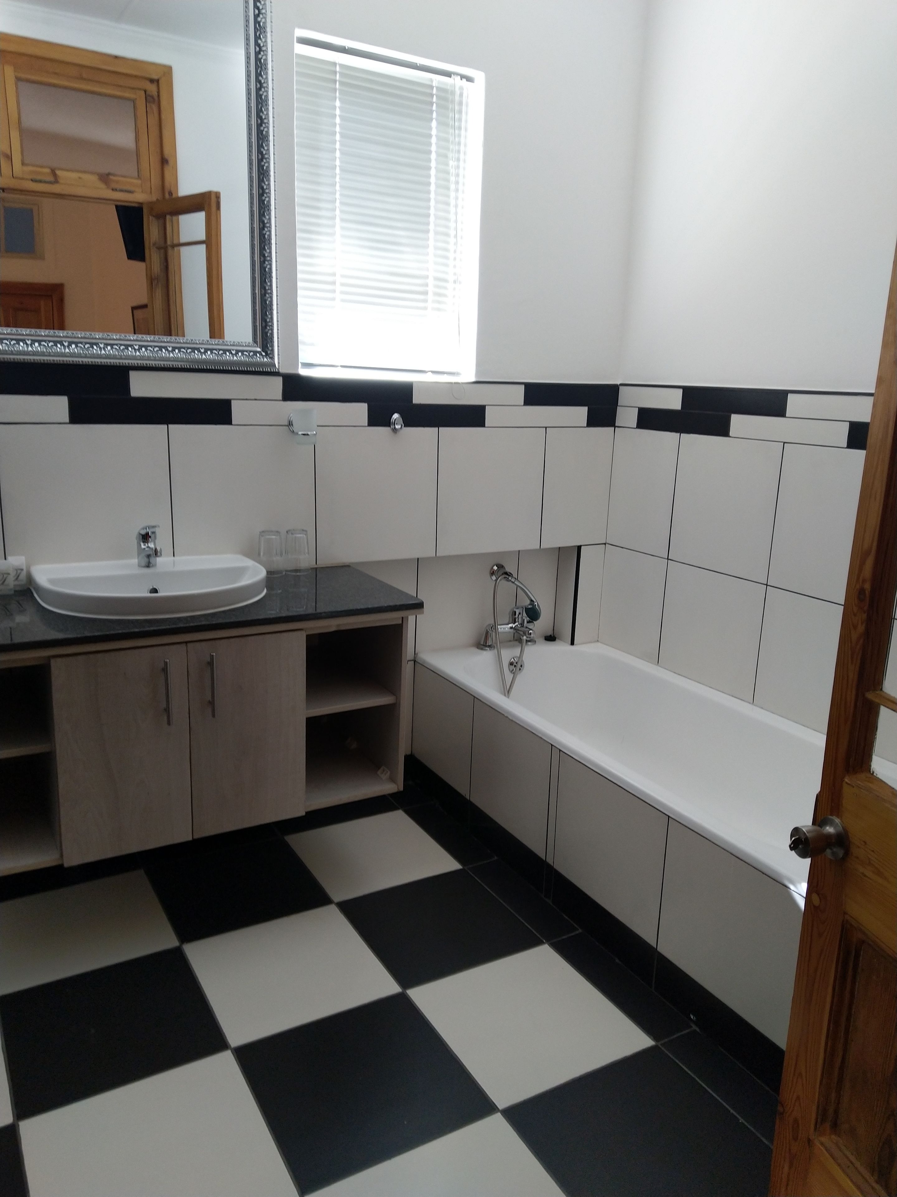 free toiletries, towels