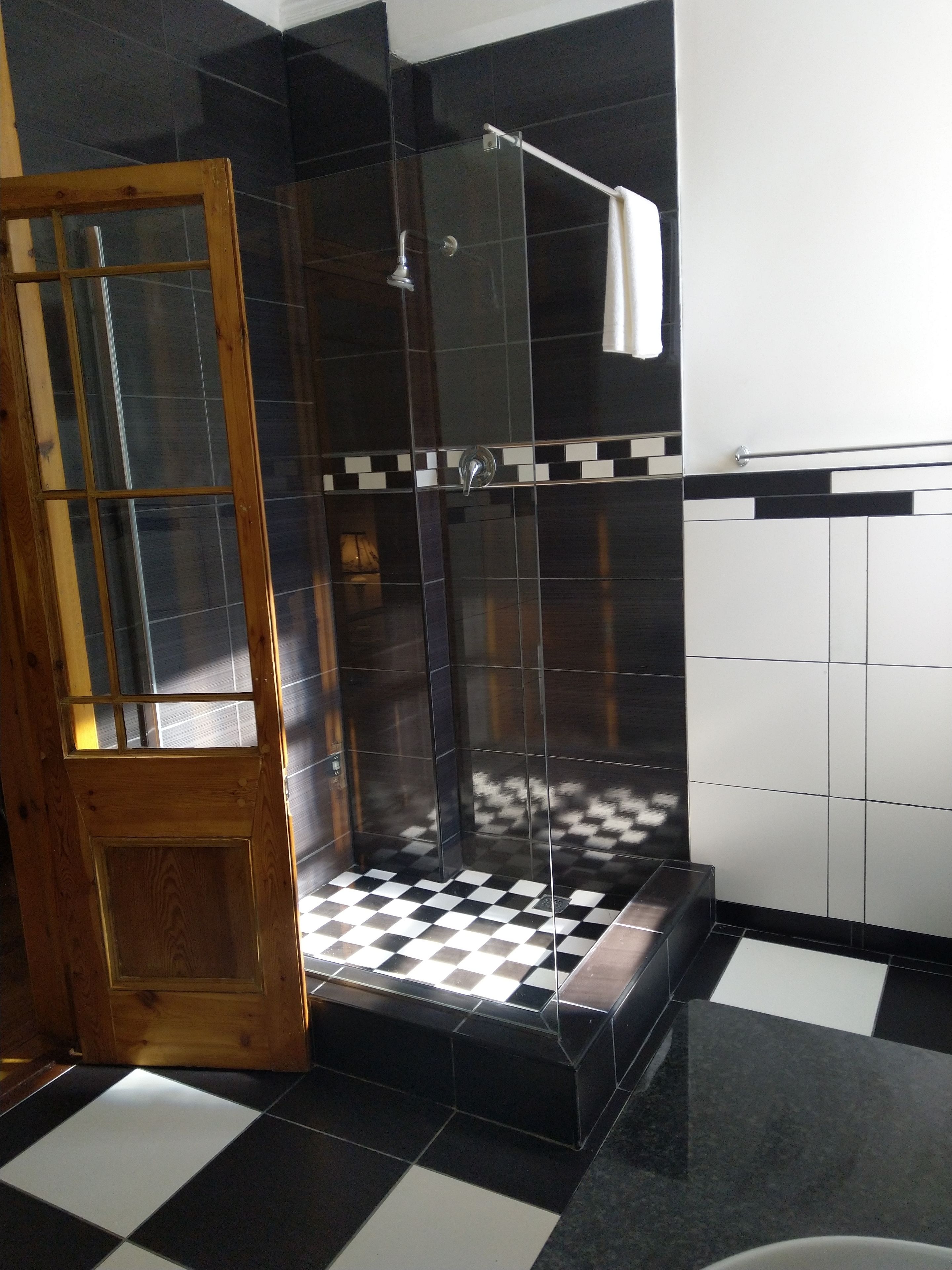 free toiletries, towels