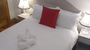 In-room safe, desk, laptop workspace, free WiFi