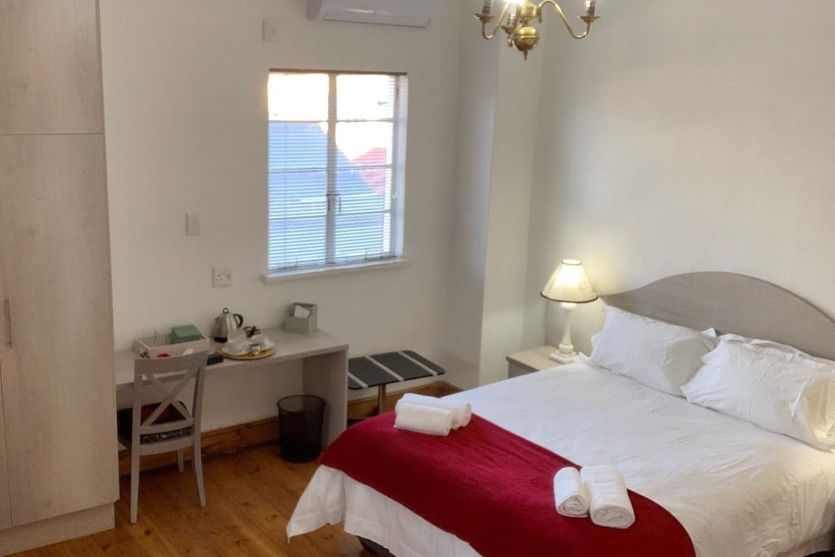 In-room safe, desk, laptop workspace, WiFi (free)