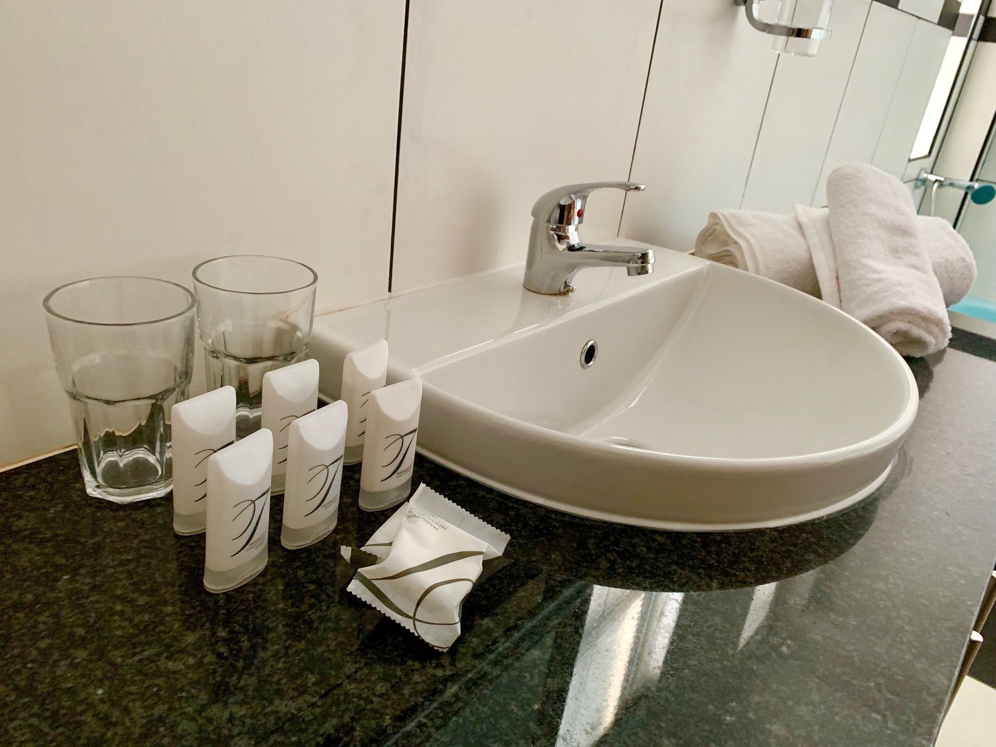 in-room safe, desk, laptop workspace, free wifi