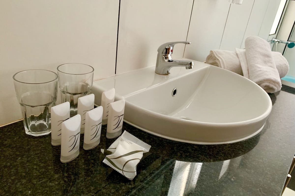 in-room safe, desk, laptop workspace, free wifi