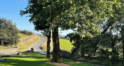 Cottage for 6 in stunning rural location (Beech)
