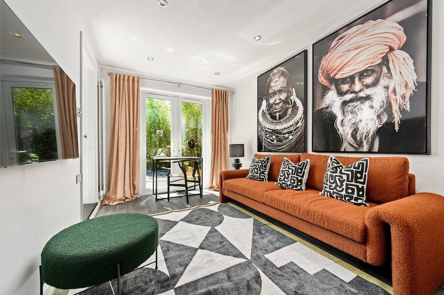 Large Stylish 5 Bedroom House, Perfect For Extended Stays - Manchester