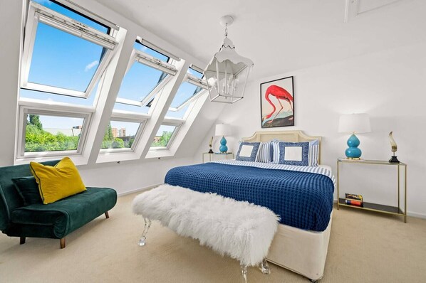5 bedrooms, iron/ironing board, travel crib, free WiFi