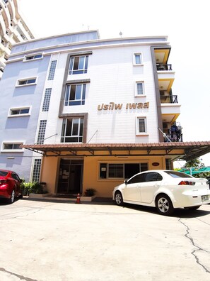 Front of property - Prapai Place Don Muang (Bangkok)
