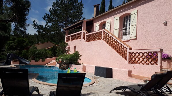 Piscine extérieure, piscine chauffée