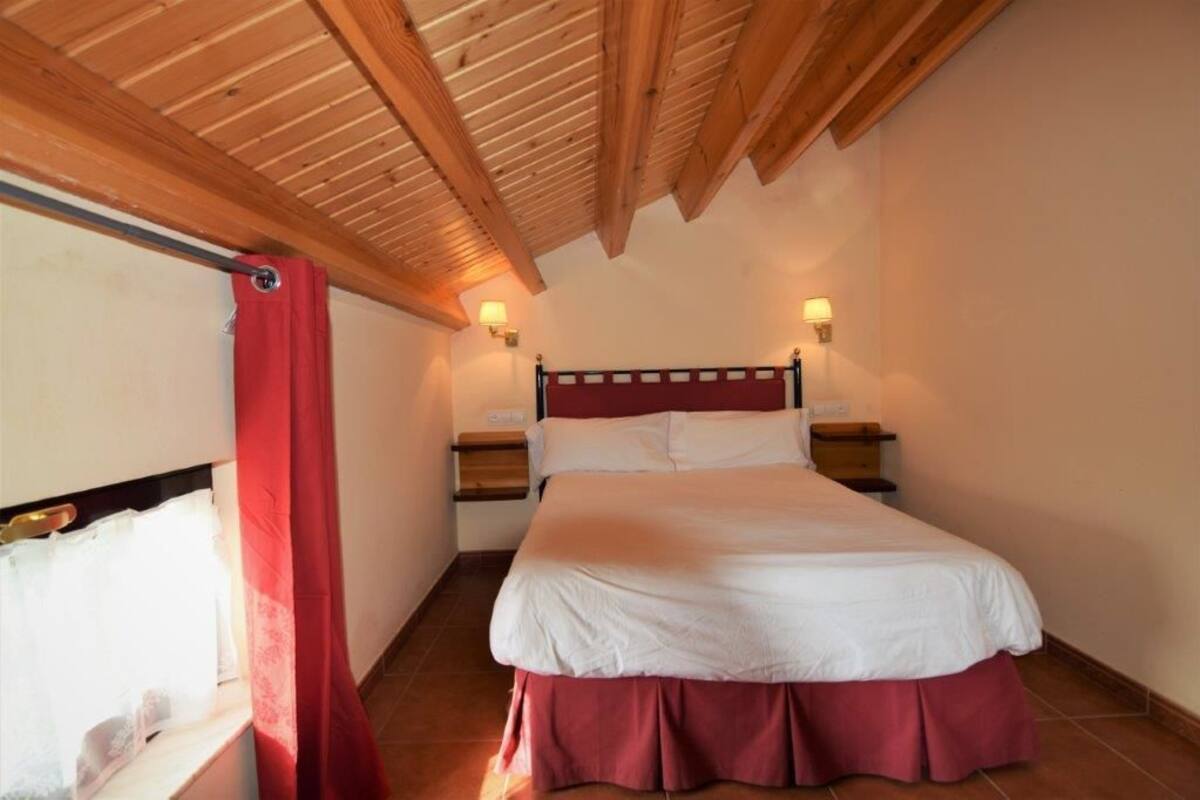 Quadruple Room | In-room safe, desk, blackout drapes, iron/ironing board