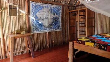 In-room safe, soundproofing, bed sheets