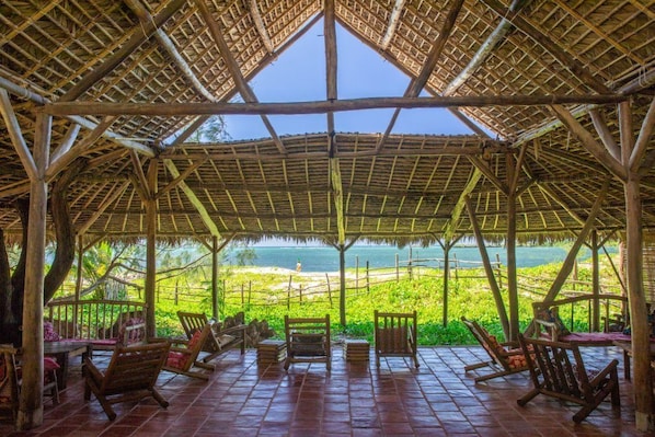 Kontinental frukost varje dag (EUR 10 per person)