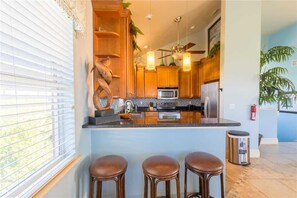 In-room dining - 169-key Lime Time (Captiva)