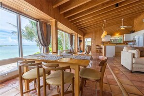 In-room dining - 178 - Casa Paradiso (Captiva)
