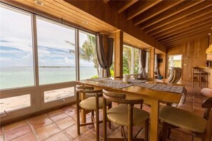 In-room dining - 178 - Casa Paradiso (Captiva)
