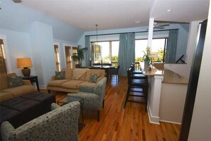 TV - 214-skylark (Captiva)