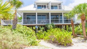 Property grounds - 242 - Beach Daze (Captiva)