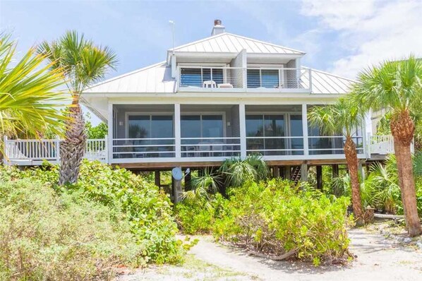 Property grounds - 242 - Beach Daze (Captiva)