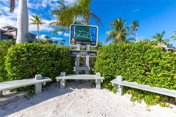 Property grounds - 315 - Sea Turtle #82 (Captiva)