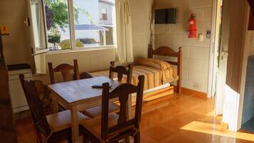 Appartement Duplex Tradition | Coin séjour | TV connectée, Netflix