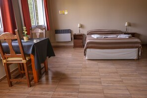 Junior Cabin, 1 Bedroom | Living area