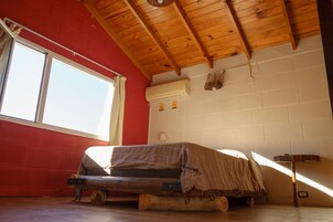 Traditional Duplex | Laptop workspace, blackout drapes, soundproofing, free WiFi