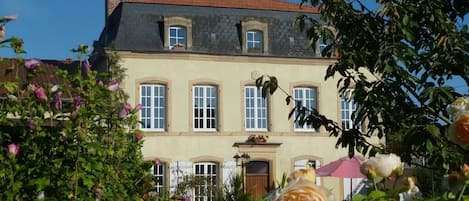 Fachada del alojamiento