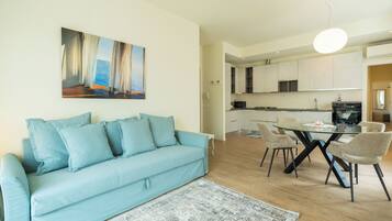 Family Apartment, 2 Bedrooms | Coin séjour