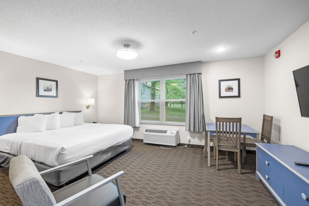 Blackout drapes, iron/ironing board, travel crib, free WiFi