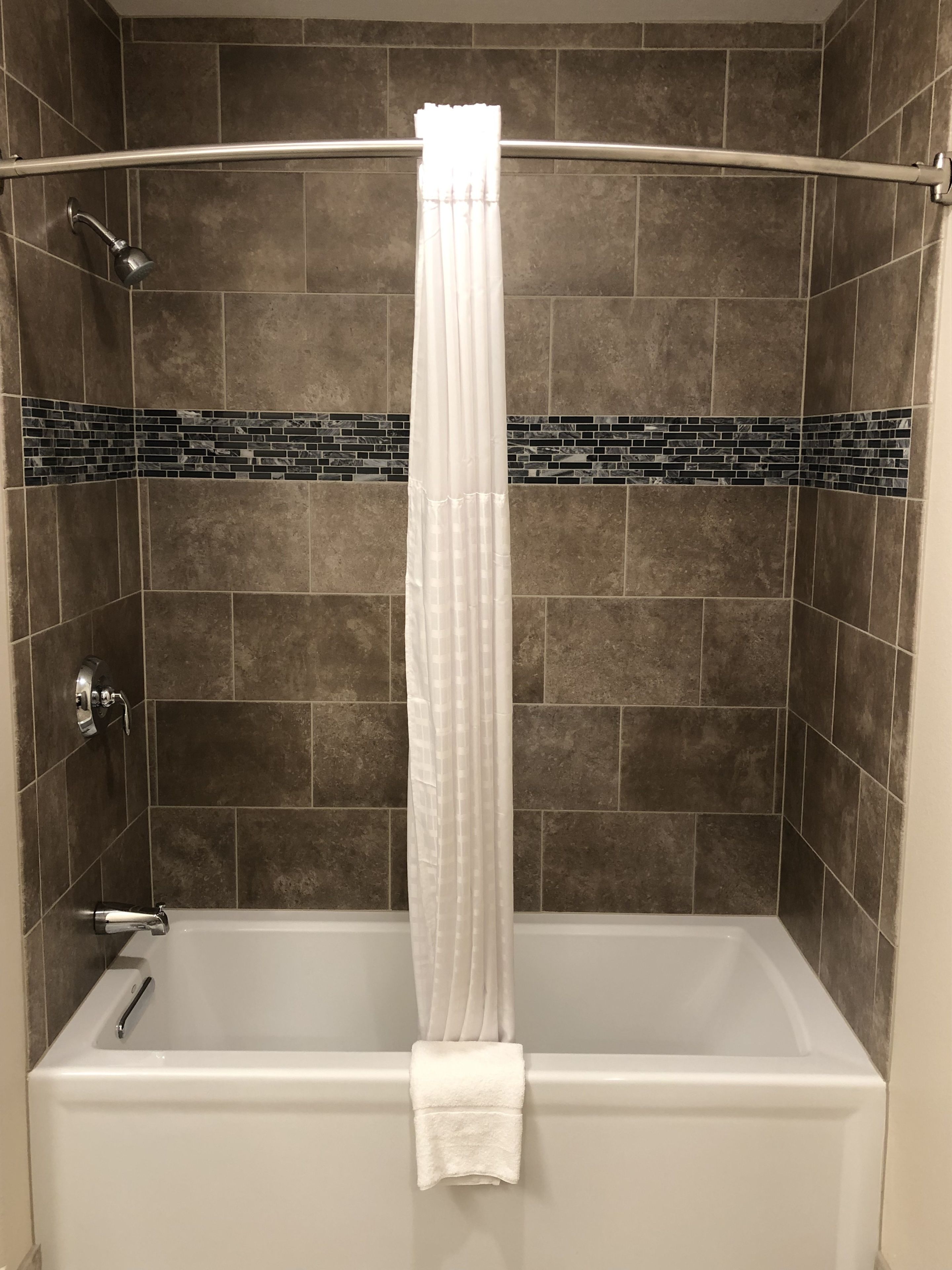 deep-soaking bathtub, free toiletries, hair dryer, towels