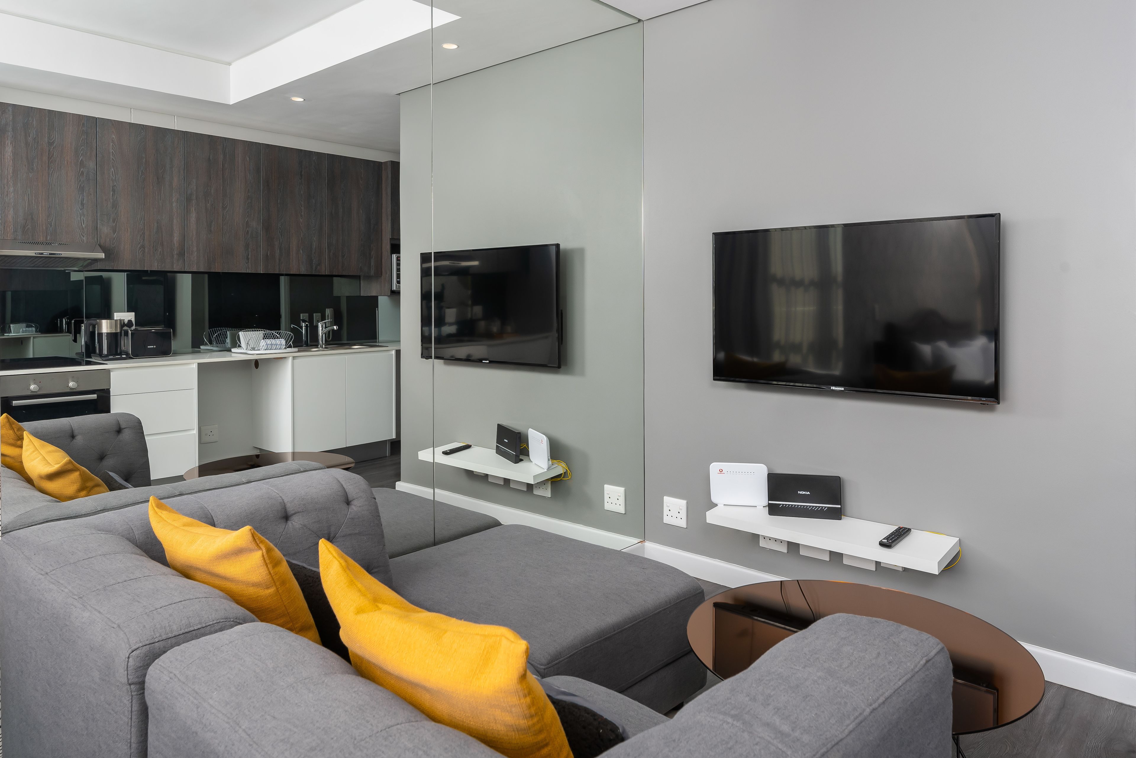 Studio | Wohnbereich | Flachbildfernseher