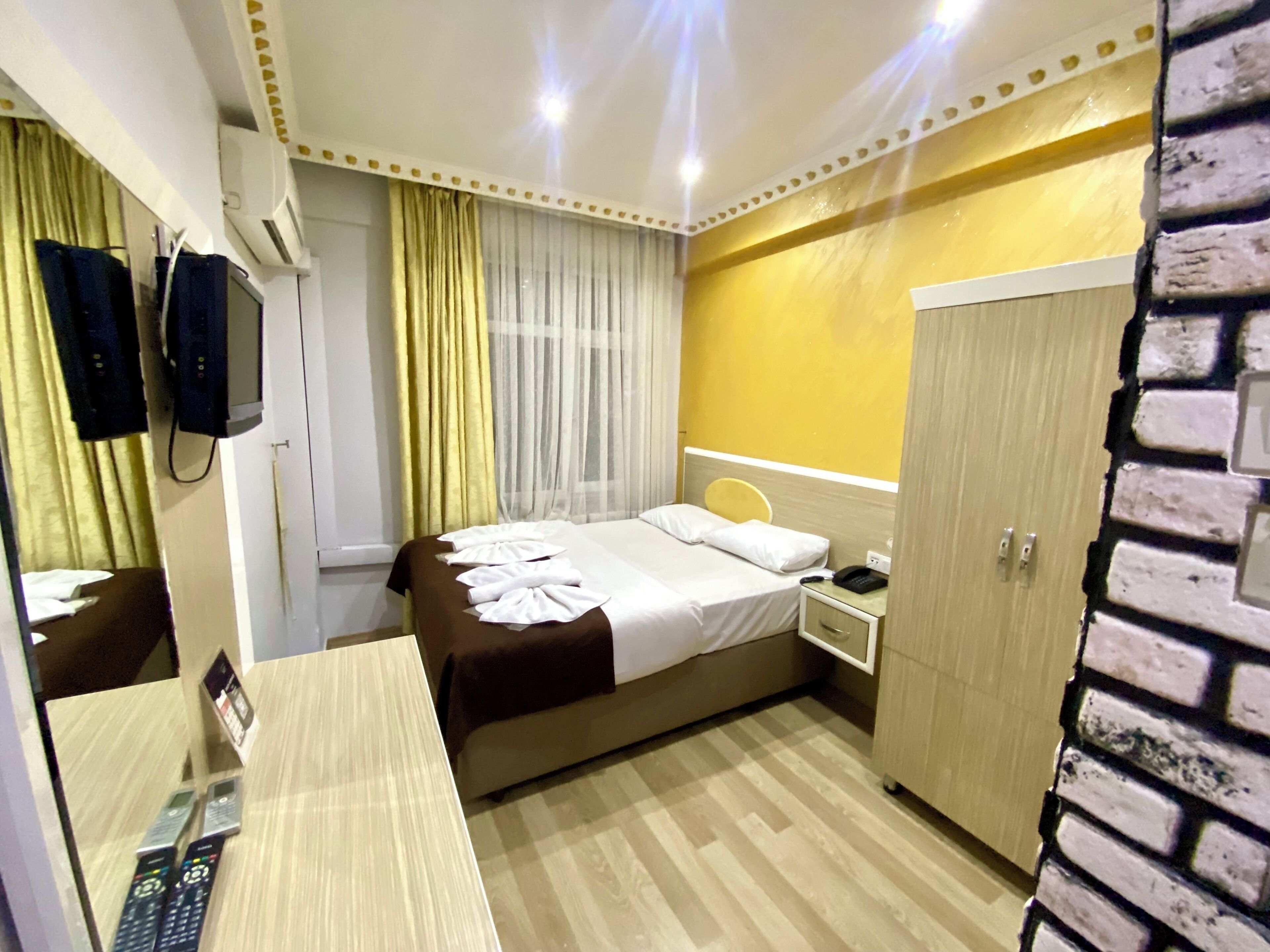 Economy-Doppelzimmer | 1 Schlafzimmer, Minibar, kostenloses WLAN, Bettwäsche