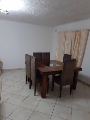 House, 3 Bedrooms | Living room | Flat-screen TV - Luxurious Holiday Home (Harare)