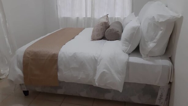 Room - Luxurious Holiday Home (Harare)